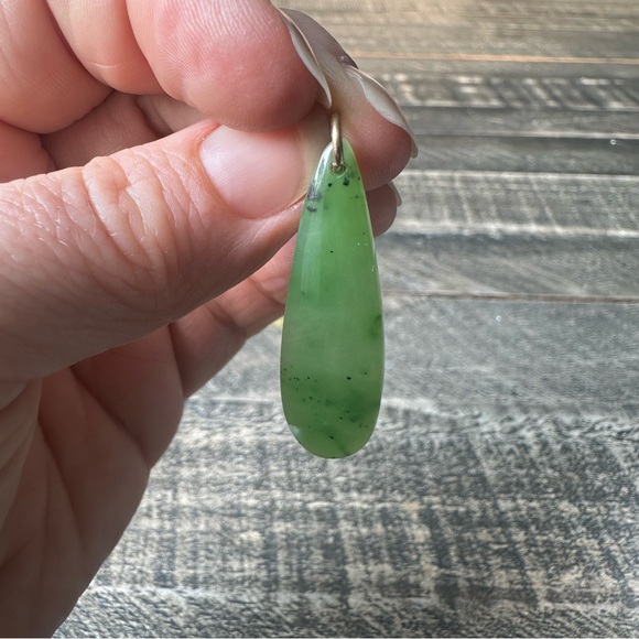 Nephrite Jade Pendant - Picture 3 of 8